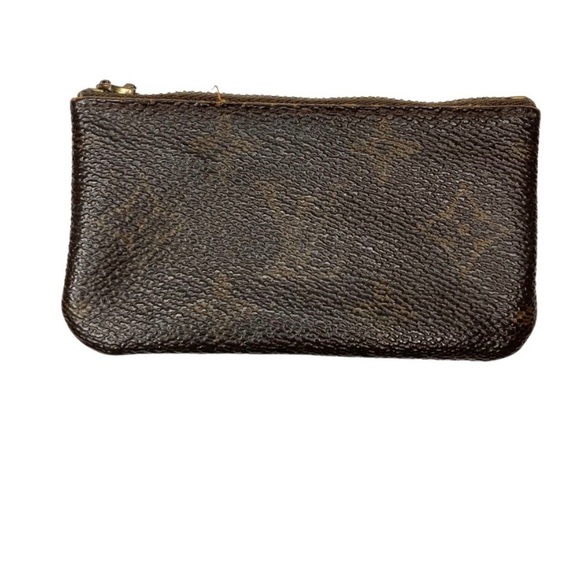 Louis Vuitton keychain pouch - Picture 3 of 9